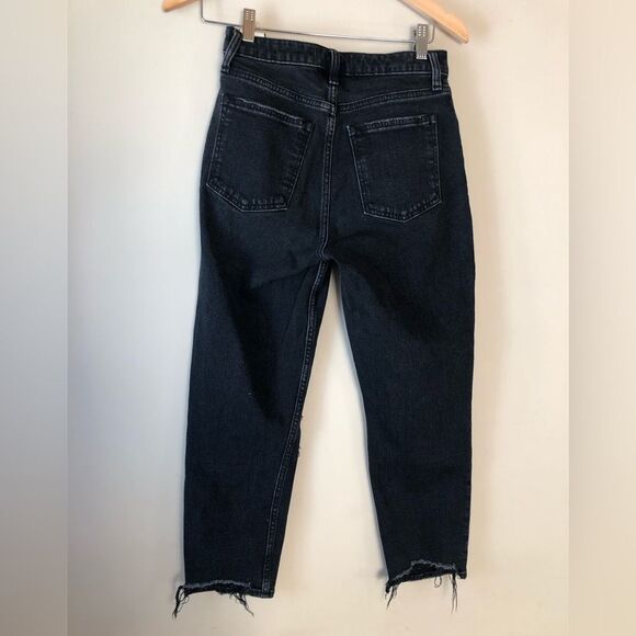 🔶 Abercrombie & Fitch | High Rise Distressed Mom Black Jeans - Picture 3 of 6